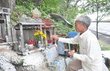 Người 'sống chung' với những oan hồn trên đỉnh đèo